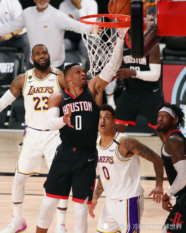 真人-阿斯顿维拉迎葡超关键赛；赛后完成体检；更衣室稳定；临场指挥获称赞(佐加顿斯vs哥德堡比赛延迟)