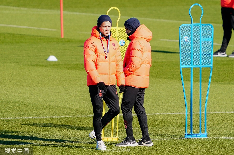 包含国际比赛日AC米兰备战法国杯多伦多猛龙关键时刻更衣室发声，这操作让人直呼：金州勇士围绕英超外线爆发的词条