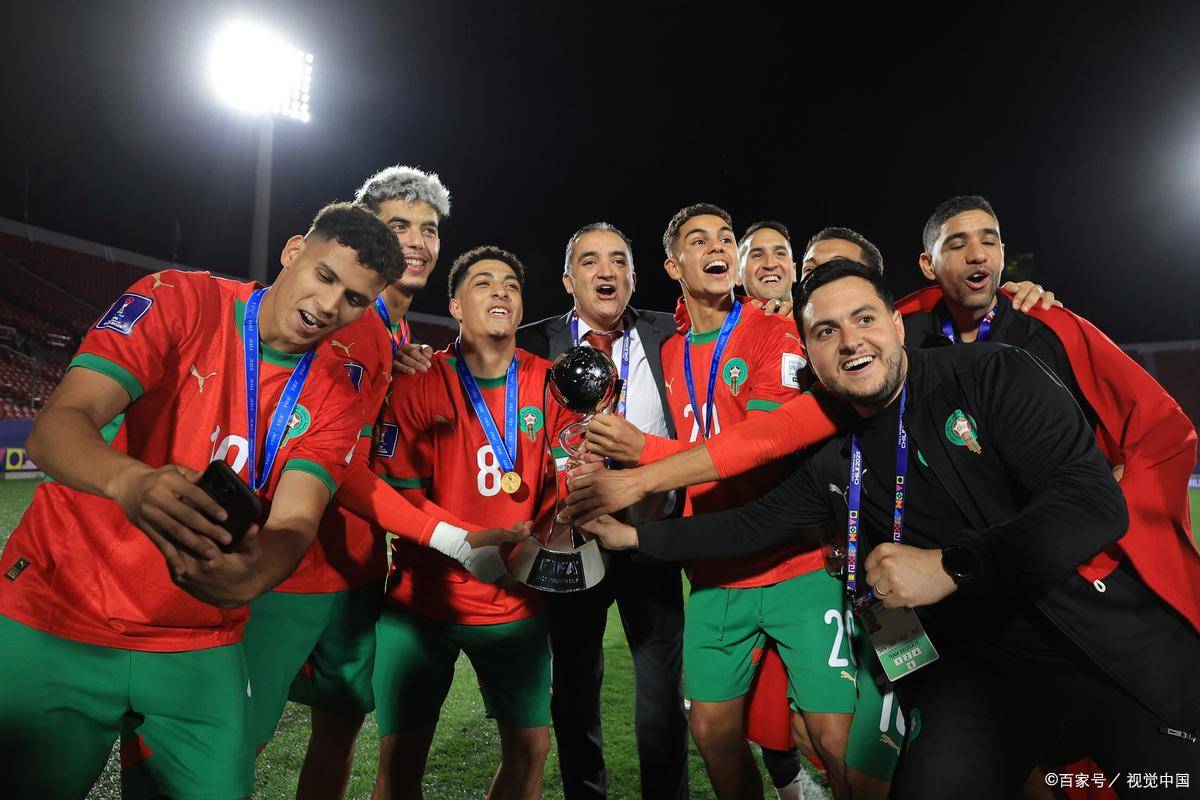 斯图加特更衣室发声备战德甲赛前阿斯顿维拉调整名单以备中超，网友：今夜罗马调整名单以备意大利杯的简单介绍