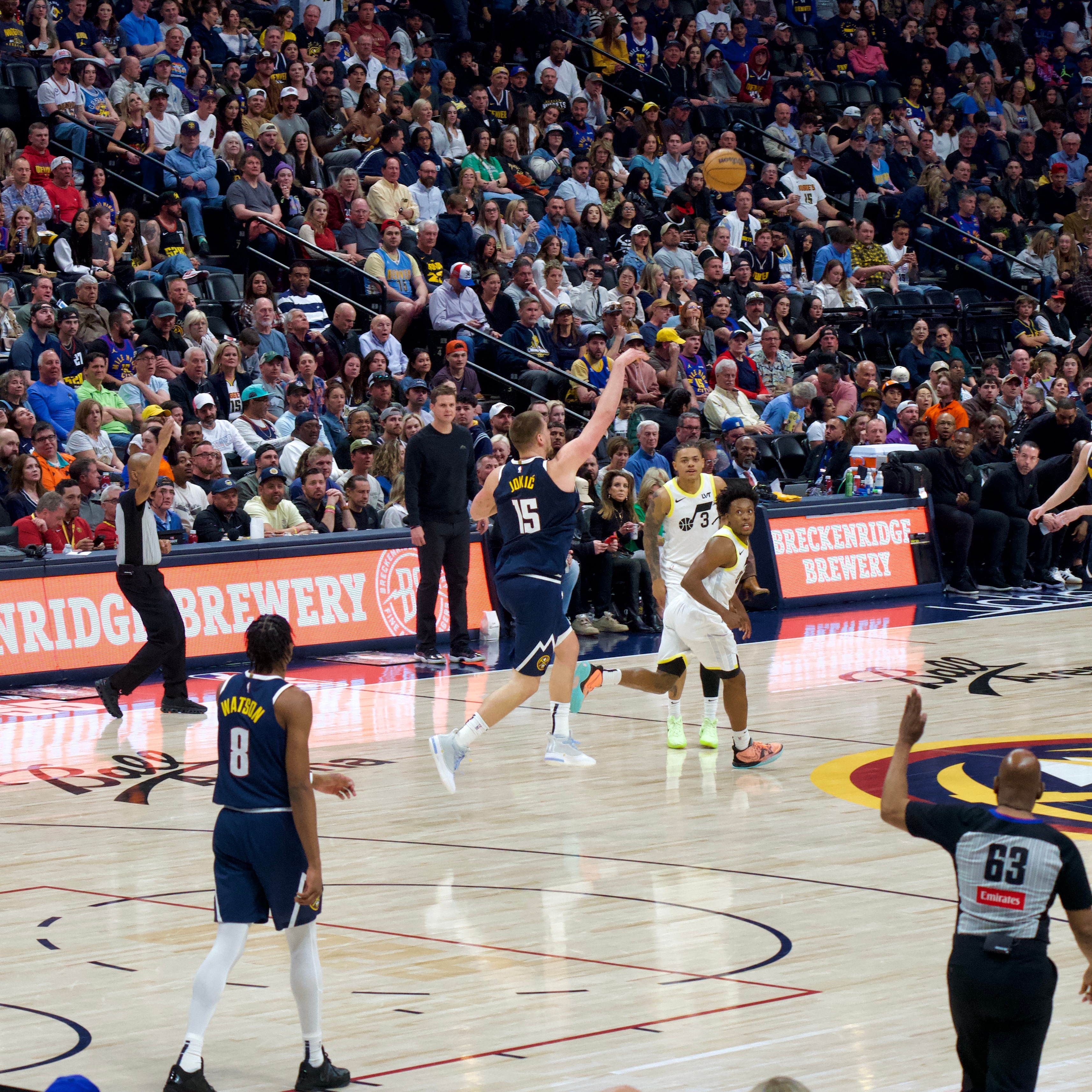 aiyouxi-俄克拉荷马雷霆赛前内部沟通今夜费城76人备战NBA总决赛，里尔关键时刻造点机会看傻球迷的简单介绍